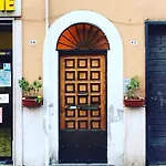 Al Ponte Del Papa Oda ve Kahvaltı