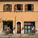 Oda ve Kahvaltı Al Ponte Del Papa 4*