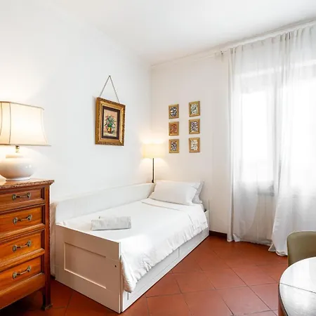 Al Ponte Del Papa Couette-café 3*