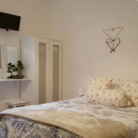 Couette-café Al Ponte Del Papa 3*