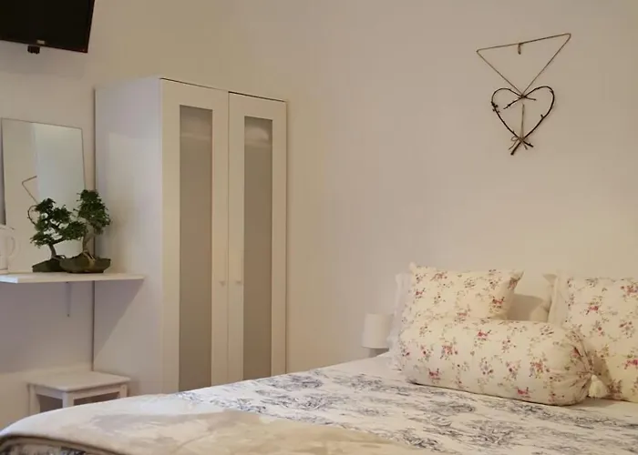 Al Ponte Del Papa Bed & Breakfast